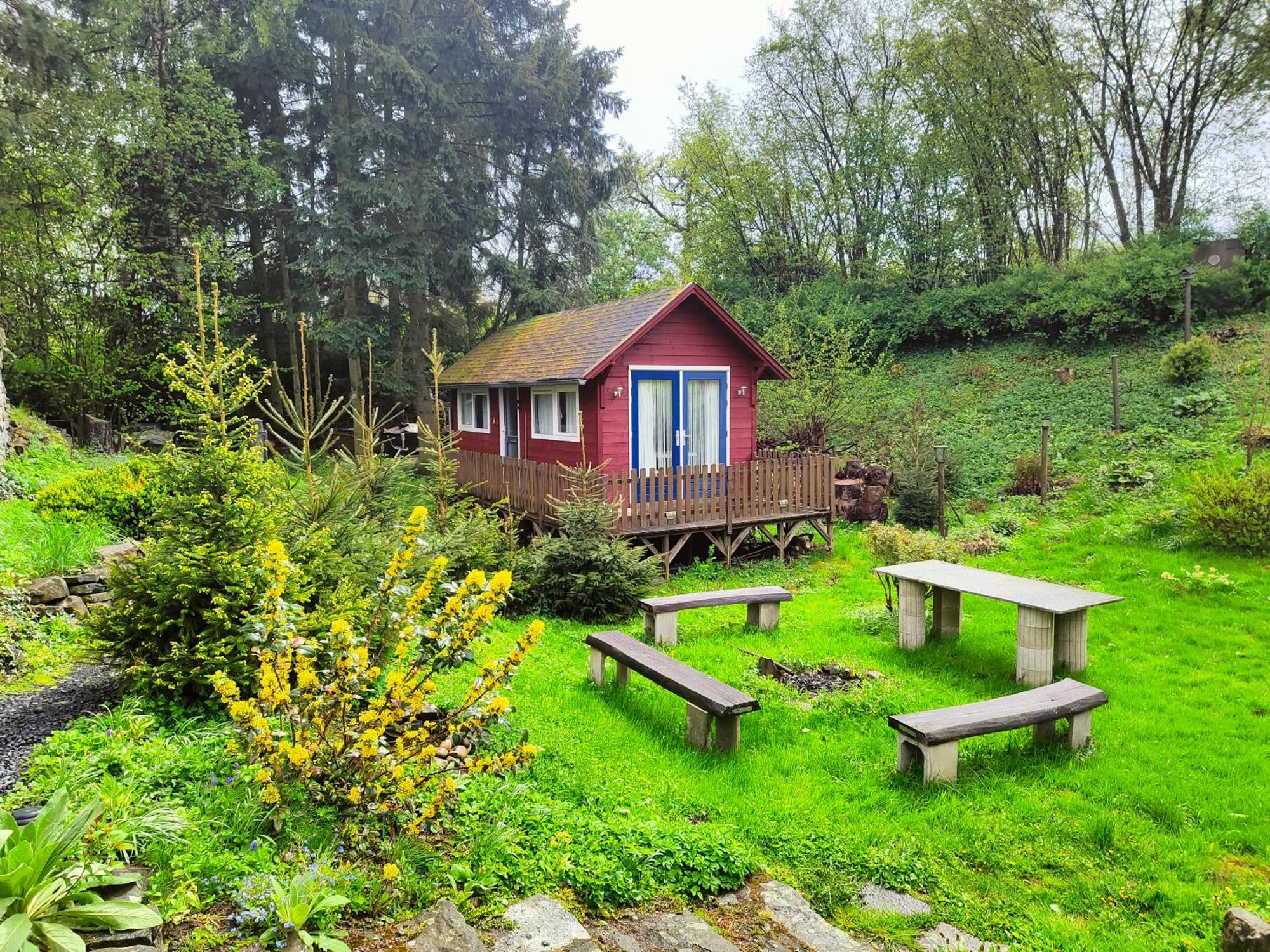 Bed And Breakfast Tvrz Velká Bukovina Eksteriør bilde