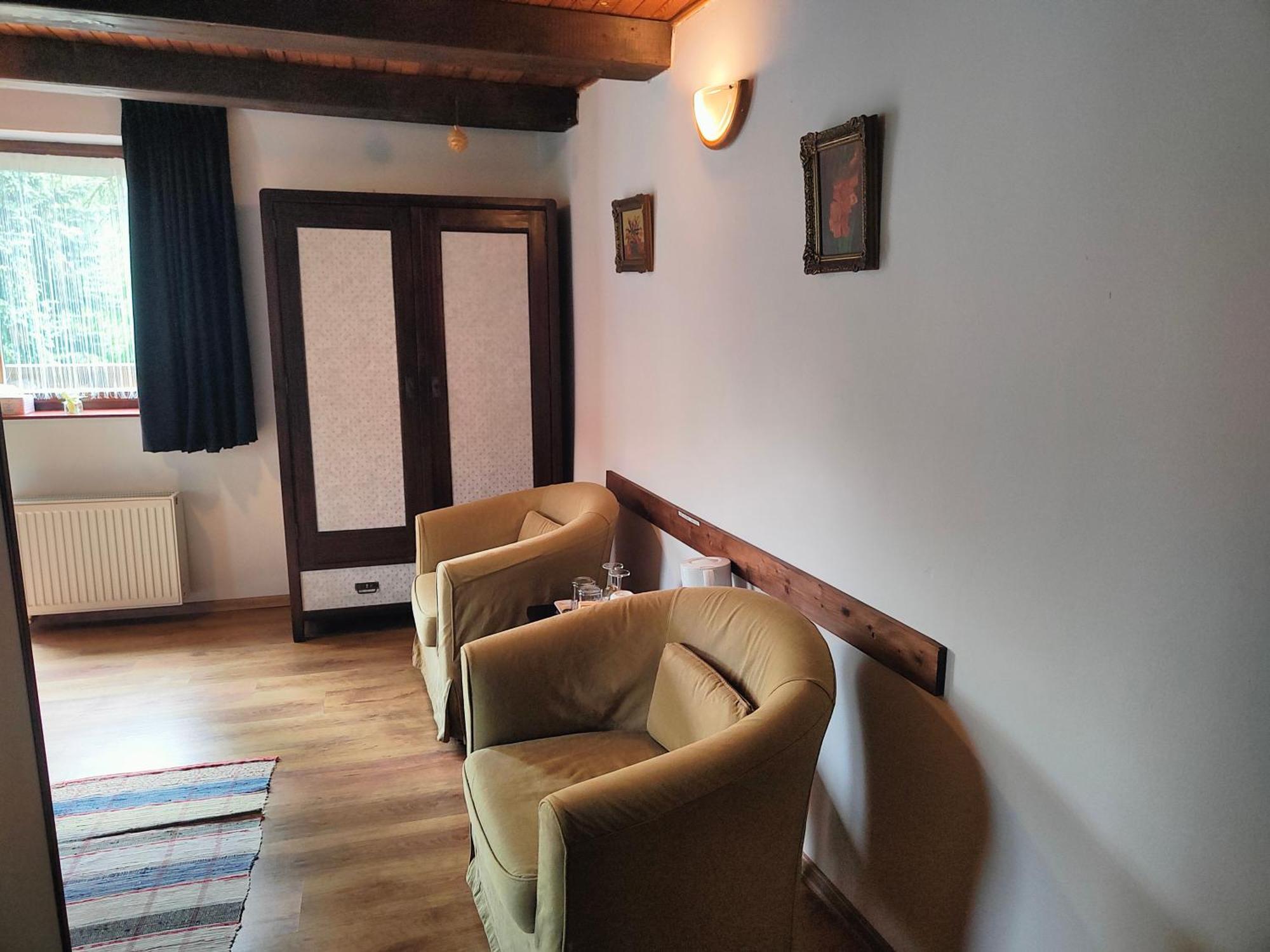 Bed And Breakfast Tvrz Velká Bukovina Eksteriør bilde