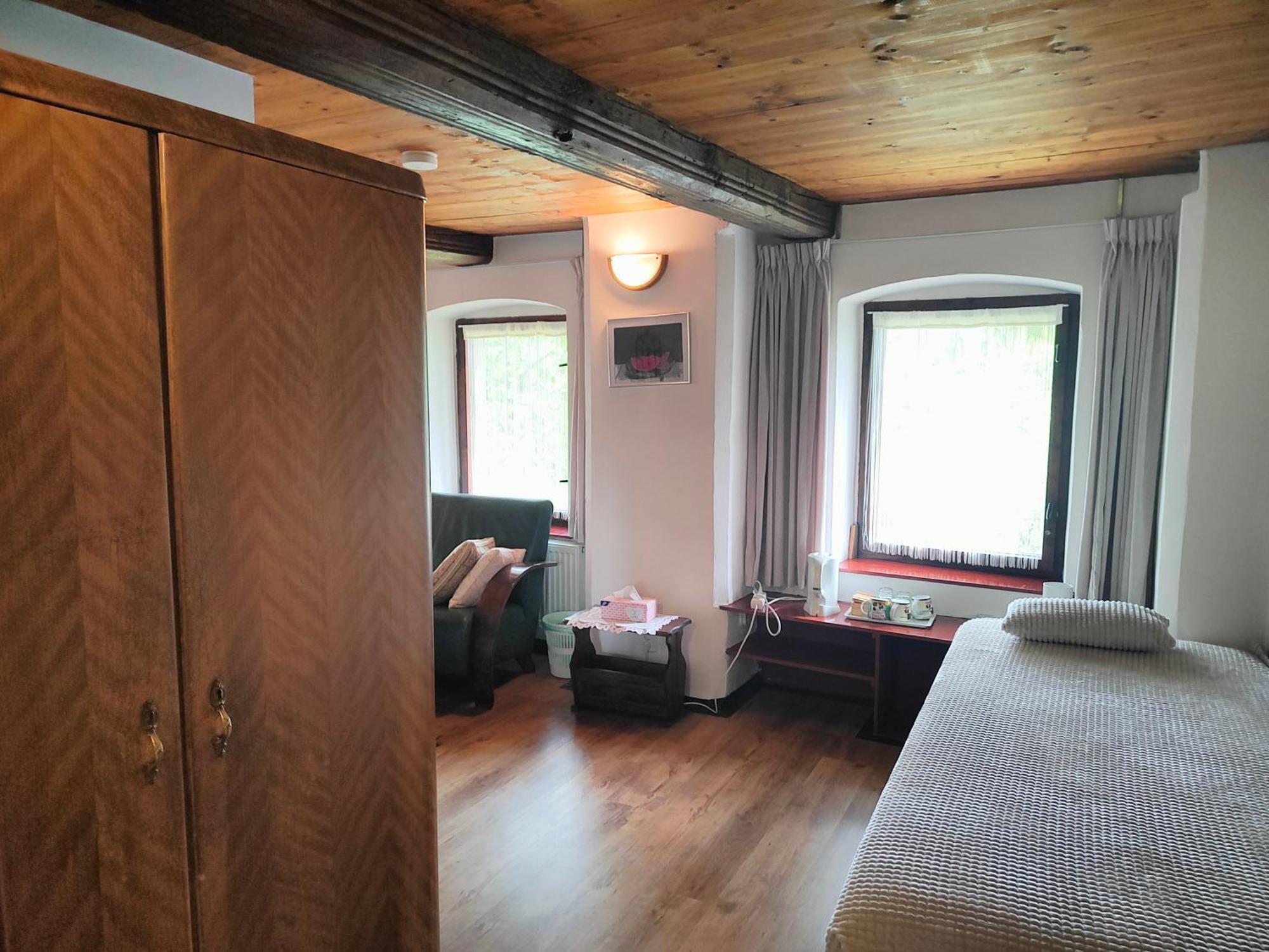 Bed And Breakfast Tvrz Velká Bukovina Eksteriør bilde